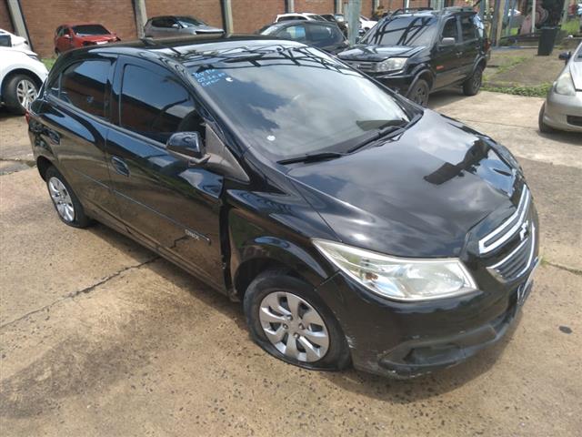 CHEVROLET ONIX 1.0MT LT