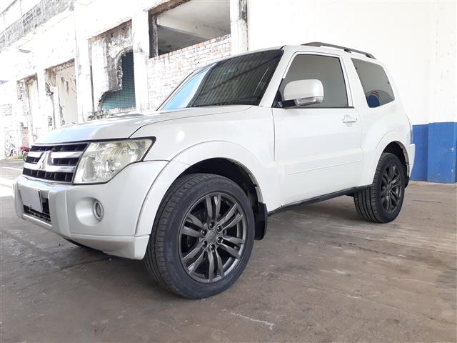 Veículo: MITSUBISHI PAJERO HPE 3.2 D