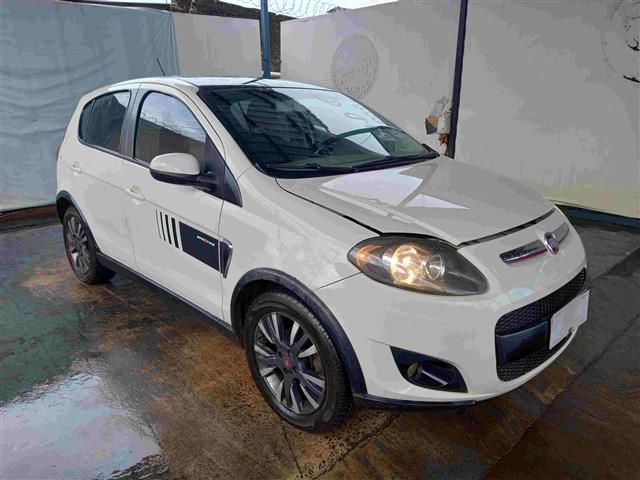 FIAT PALIO SPORTING 1.6 ANO 2015/2016