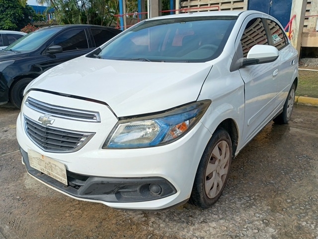 Veículo: CHEVROLET ONIX 1.4MT LT  