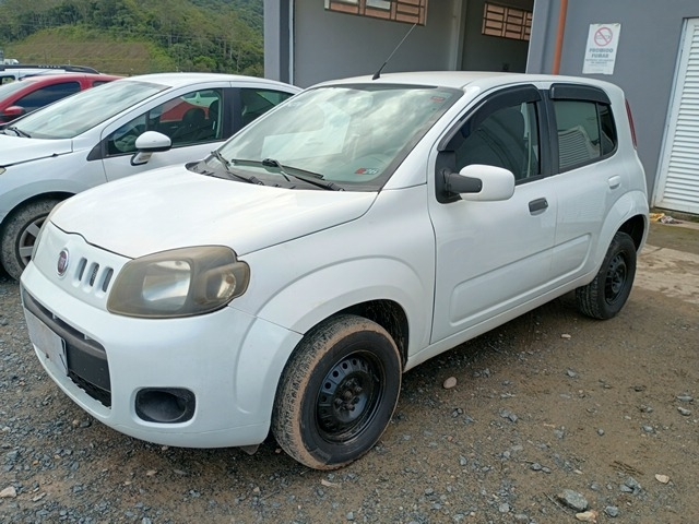 Veículo: FIAT UNO VIVACE 1.0  