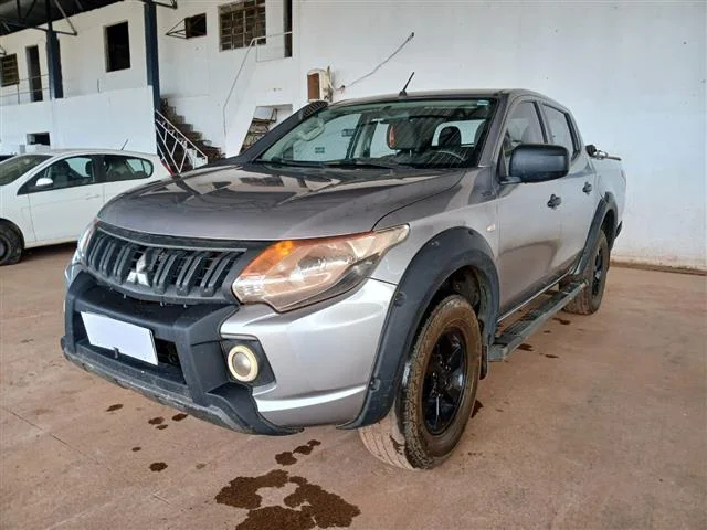 MMC L200 TRITON SPORT OUTDOOR 2.4 GLX ANO 2021/2022