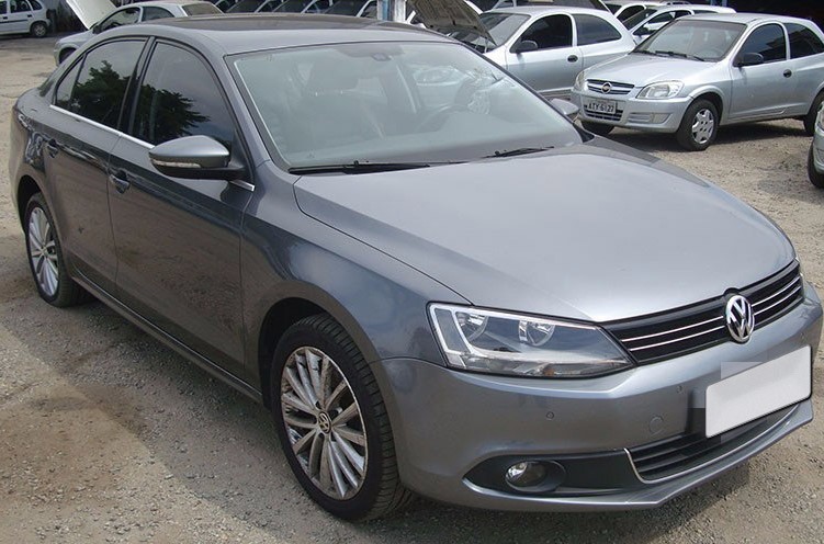 VOLKSWAGEN JETTA HIGHLINE 211 2.0 16V 2014