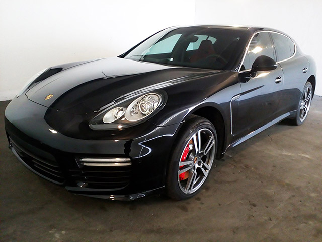 Porsche Panamera 4.8 Turbo 4WD 2011