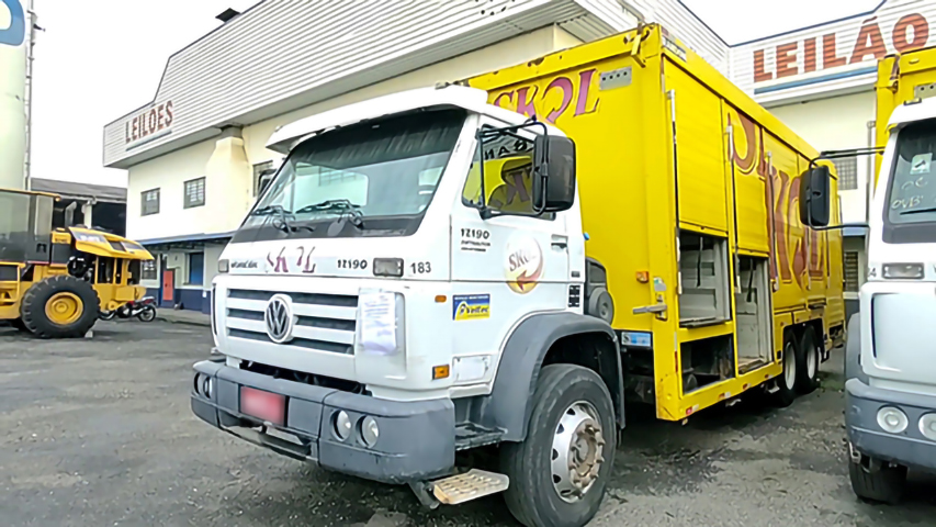 VW 17-190 Worker Fechada 2013