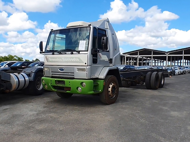 Ford CARGO 1317 2011