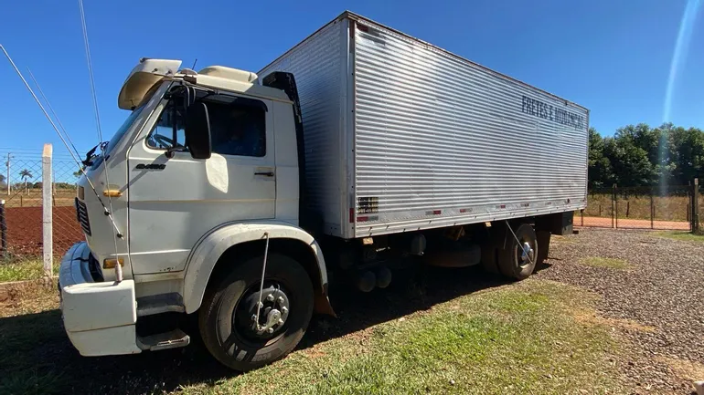 VW 12-140H ano 1995, Baú 2010