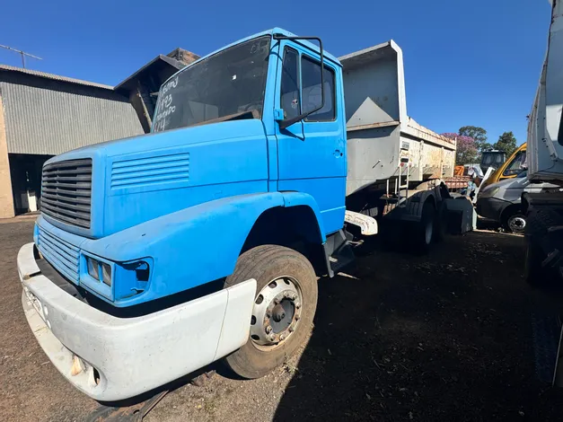 CAMINHÃO MERCEDES BENZ 2318 ANO 1993 TRAÇADO COM A CAÇAMBA