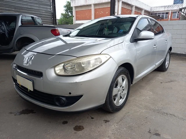 RENAULT - FLUENCE DYN 2.0 AT ANO 2013 / 2014