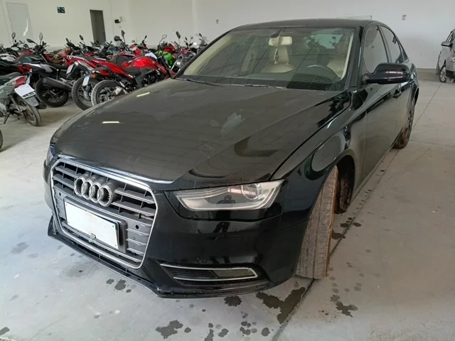 AUDI - A4 2.0TFSI ANO 2012 / 2013