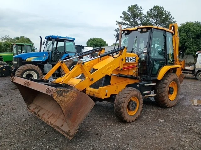 JCB 3CX RETRO ESCAVADEIRA ANO 2021