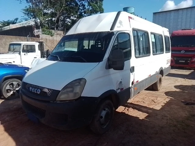 DAILY 50C17MINIBUS ANO 2015/2016