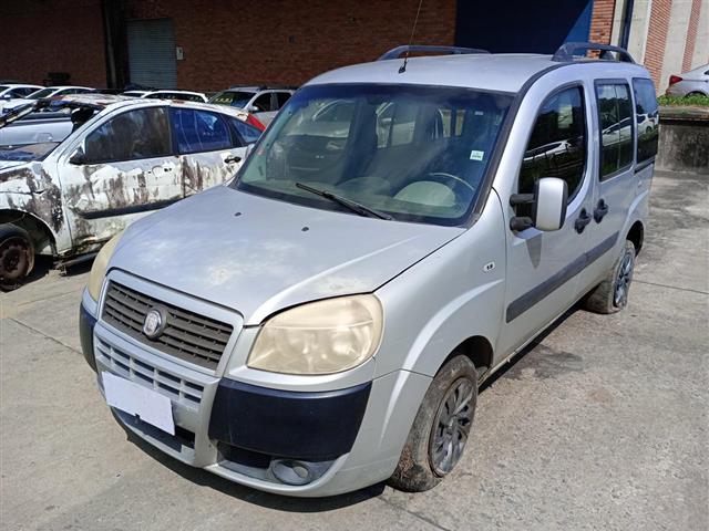 FIAT DOBLO ESSENCE 1.8 2013 