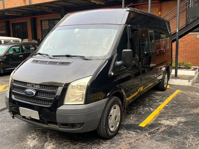 TRANSIT 350L BUS ANO 2011