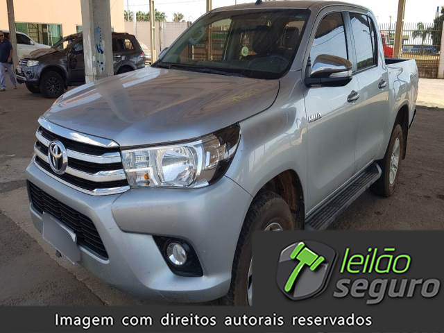  TOYOTA HILUX CD 2017