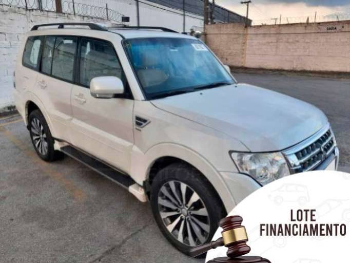MITSUBISHI PAJERO FULL 18/19