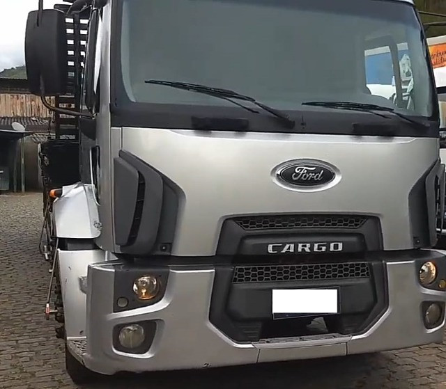 FORD CARGO 2428 ANO 2012