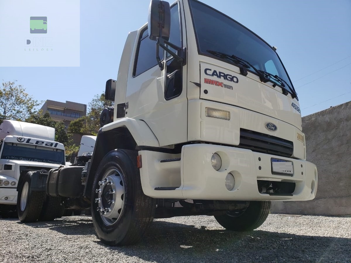 Ford Cargo 4532 2011
